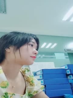 清纯小野喵】在外资公司上班美丽小姐姐~上班偷偷直播!~!!✨✨✨--无声音时是主播关的,怕泄露公司机密_20220530_145058第03集