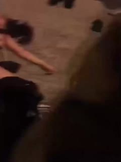 震惊,小三被群殴扒光暴打在地昏迷不起!