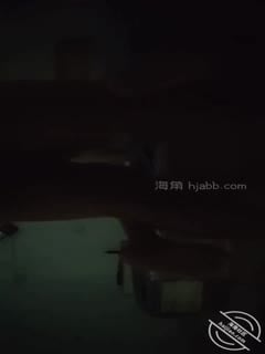 妈妈在楼下看电视,我跑去强上姐姐,姐姐的惨叫声惊动了楼下的妈妈原创第02集