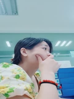 清纯小野喵】在外资公司上班美丽小姐姐~上班偷偷直播!~!!✨✨✨--无声音时是主播关的,怕泄露公司机密_20220530_145058第06集
