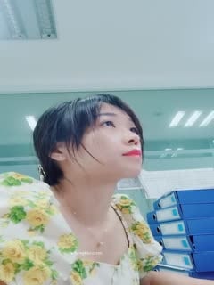 清纯小野喵】在外资公司上班美丽小姐姐~上班偷偷直播!~!!✨✨✨--无声音时是主播关的,怕泄露公司机密_20220530_145058第02集