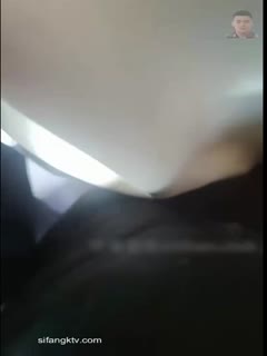 【顶臀强摸】公交+地铁当众掏JB强顶中学生和极品女神!惨遭鄙视的眼神!