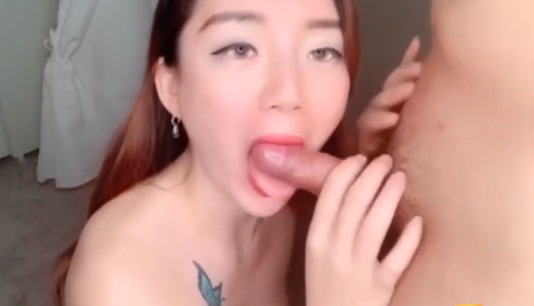 可爱女友口交技术一流,忍不住颜射的!