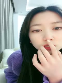 超清纯校花夏天的夏、身材让人看了直流口水声音温柔听她聊天就是心情舒畅揉奶露毛真好看!.