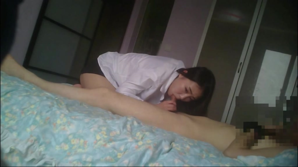睡不著?讓手指好好疼愛妳濕透的小穴...