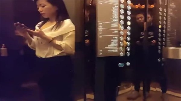 小秋探花新片:22岁清纯嫩妹酒店约炮实录,真空上阵娇喘连连,淫水直流嫩穴特写