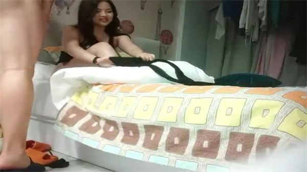 中场休息再战一炮!丰满巨乳外围骚女任你干
