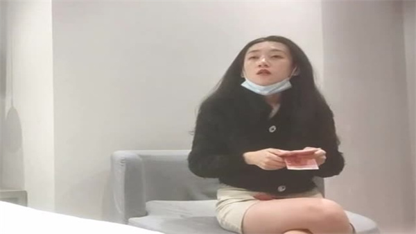 利哥探花重炮出击!高颜值网红大长腿,湿身诱惑,激烈抽插!