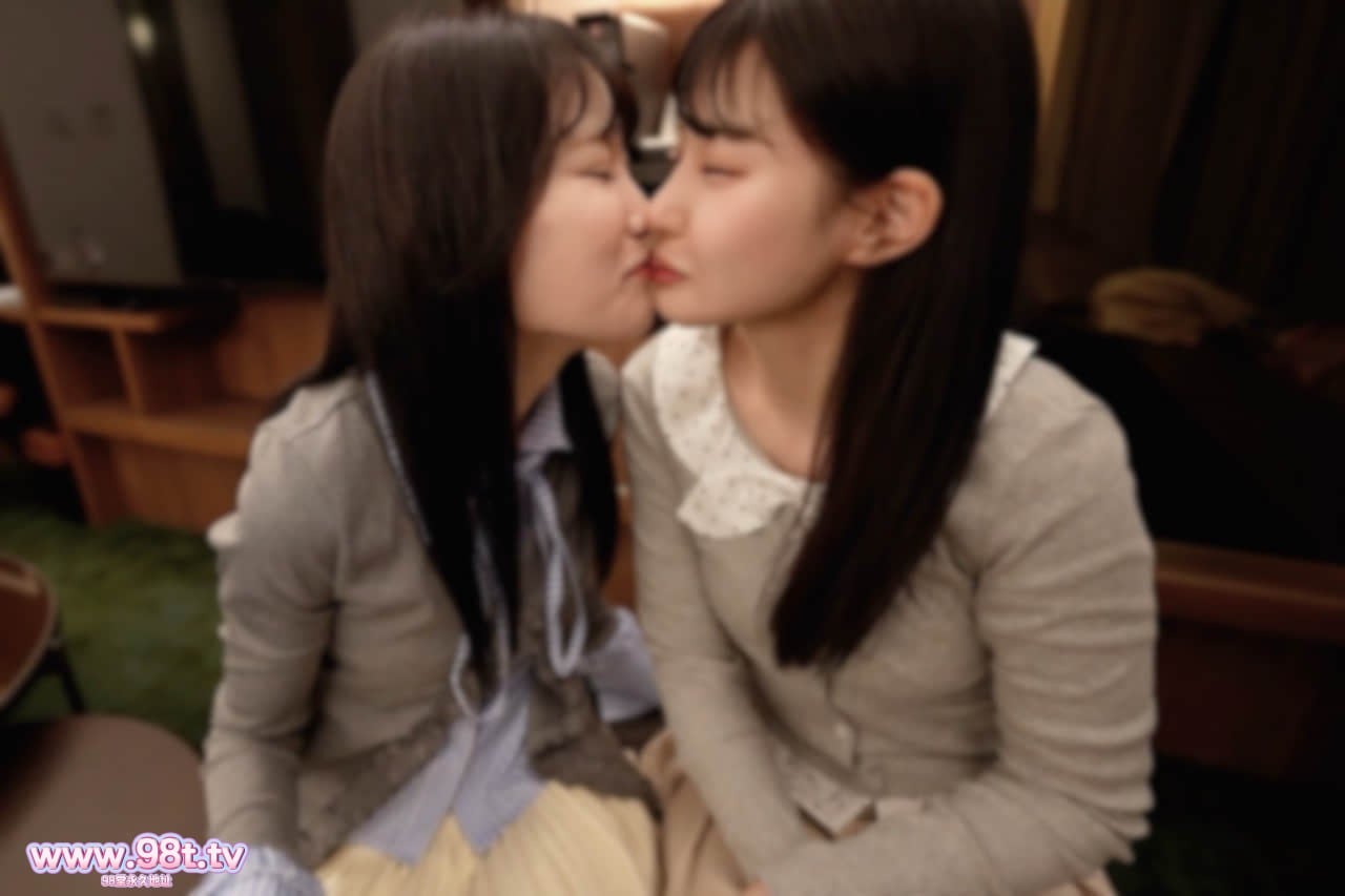FC2PPV-4860280- 【衝撃のレビュー特典】友達同士の美女とキモ臭男9人が『夢』の共演。なんでも有り!
