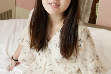 素人AV采访~毛茸茸萝莉连体少女的第一次AV登场~白川濑里奈
