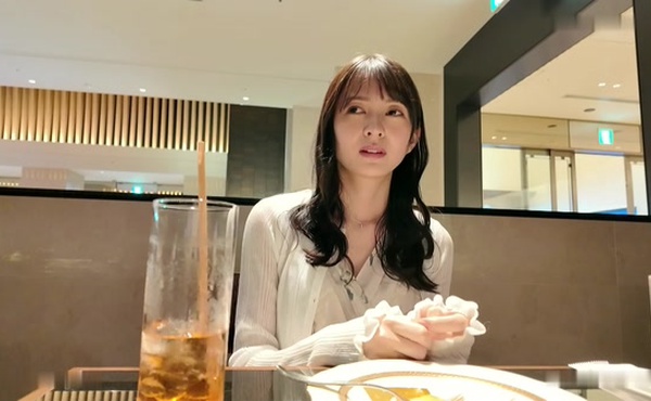 麗し百貨店員の淫乱なる姿態!高飛車な女かと思いきや従順なるドМで、執拗なイラマに涙を浮かばせながらも恍惚な表情を浮かべて悦ぶ。 【初撮り】ネットでAV応募AV体験撮影 2487-Uncensored-SIRO-5598