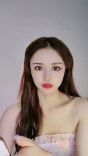 仙女不仅长得甜美颜值超高,完美的大奶,其他妹子望尘莫及_国风舞蹈_0