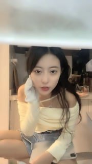 千年一遇美女_性感诱惑_:老公好想要啊哈哈有点尴尬,快射里面吧_0