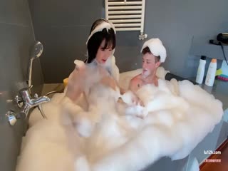 女神Obokozu onlyfans付费会员福利,浴室双人共浴