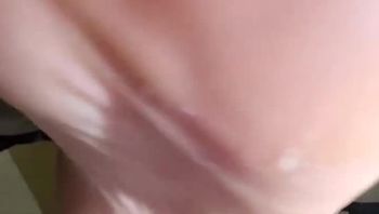 闵儿是谁?闵儿私拍视频在哪里在线播放?闵儿是知名的网红女神,这一部私拍中,闵儿在楼道里大胆露出