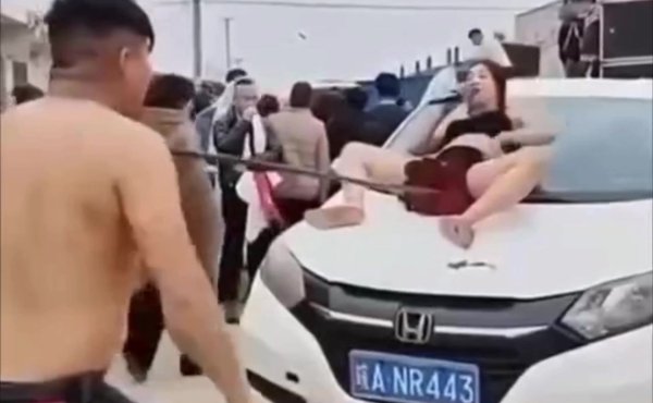 卧槽,这逼不简单啊